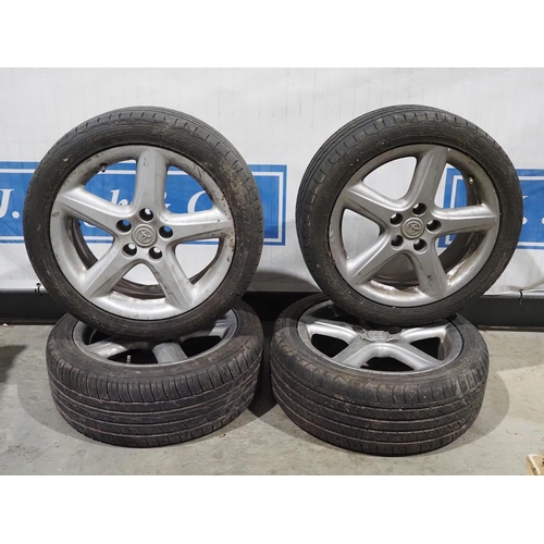 472 - 4 Toyota alloy wheels and tyres 225-45 ZR17