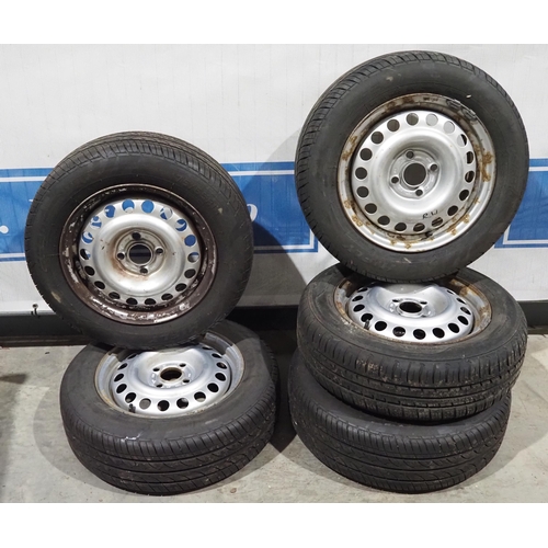 473 - 5 Steel rims and tyres 175-65 R14