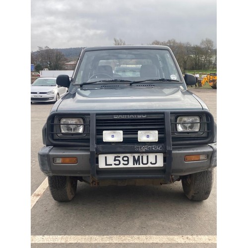 434 - Daihatsu Sportrak 1.6 petrol. 1993. Starts and runs. 4WD Works fine. Been stood for many years. Need... 