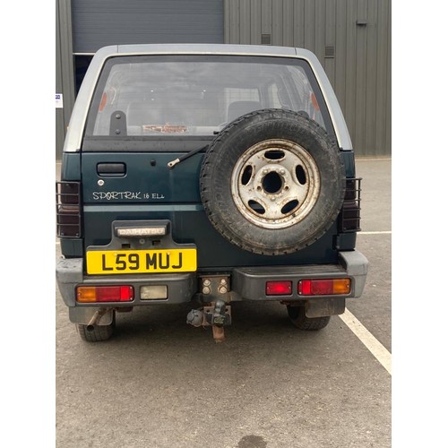 434 - Daihatsu Sportrak 1.6 petrol. 1993. Starts and runs. 4WD Works fine. Been stood for many years. Need... 