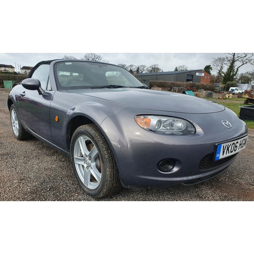 434A - Mazda MX5 Convertible, 2006, 1798cc.
Runs and drives, MOT until 03/05/23, showing only 42,000 miles,... 