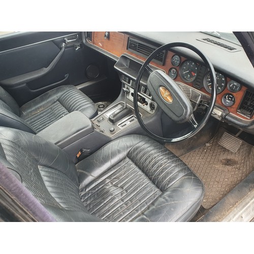 435 - Jaguar XJ6. 1978. Fitted with a Rover 3500 engine, engine runs but no fuel supply fitted. Reg. AAO 3... 