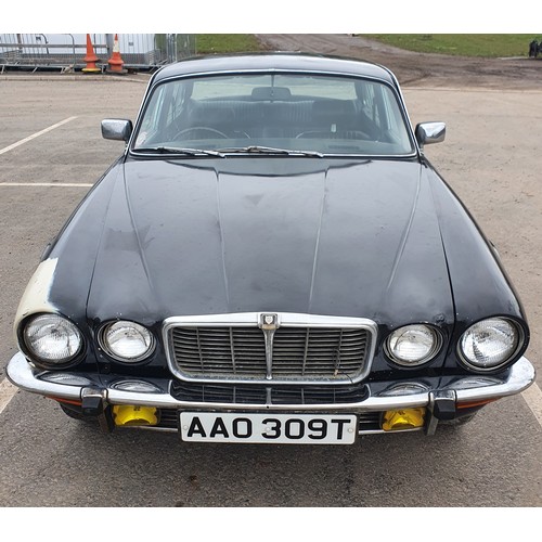 435 - Jaguar XJ6. 1978. Fitted with a Rover 3500 engine, engine runs but no fuel supply fitted. Reg. AAO 3... 