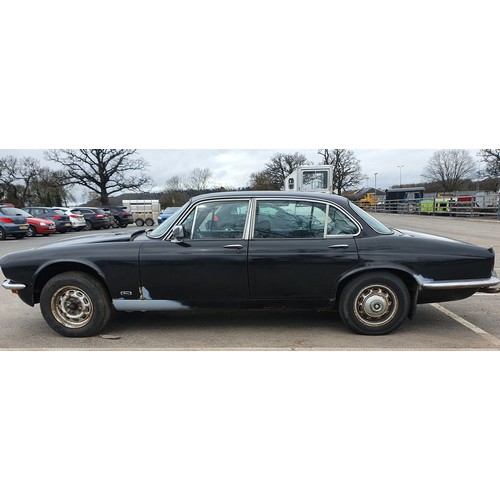 435 - Jaguar XJ6. 1978. Fitted with a Rover 3500 engine, engine runs but no fuel supply fitted. Reg. AAO 3... 