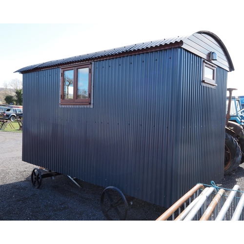 642 - Shepherds hut 4.2 x 2.2m. Steel box section with turntable. Drawbar with tow hitch.  Fully insulated... 