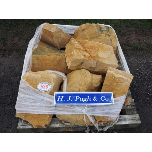 536 - Pallet of Cotswold stone