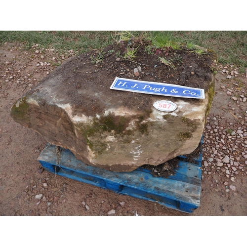 587 - Large rockery stone