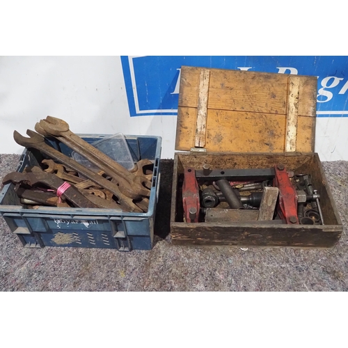 625 - Vintage spanners and press