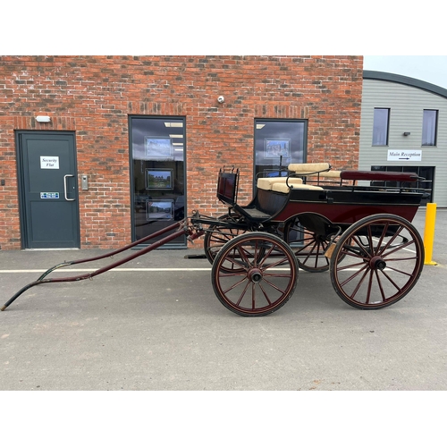 1355 - Early century 4 wheel wagonette for a single horse or a pair of horses with rebuilt wheels
