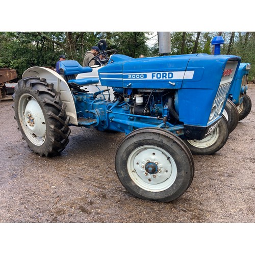 506 - Ford 2000 tractor. 1975. Runs and drives. Reg JSM 687P. V5 in office