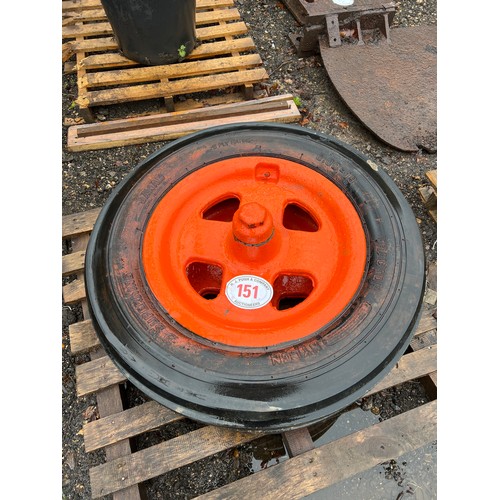 151 - Fordson Standard 600/19 wheels and tyres