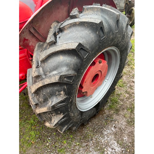 114 - International W4 tractor. Fitted with new tyres and tubes, new brakes and brake shaft oil seals, rec... 