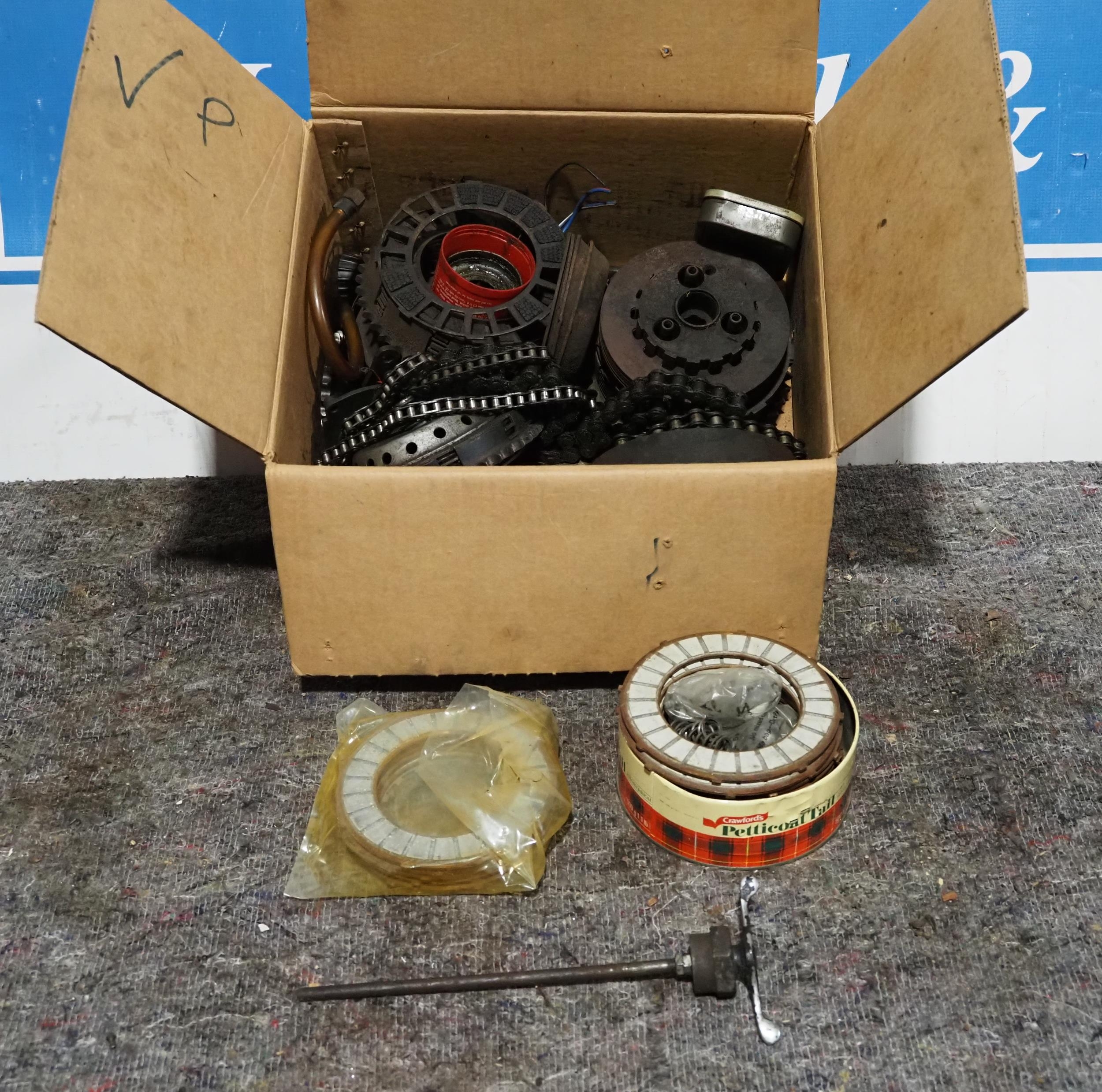 Vincent Comet clutch parts and new plates