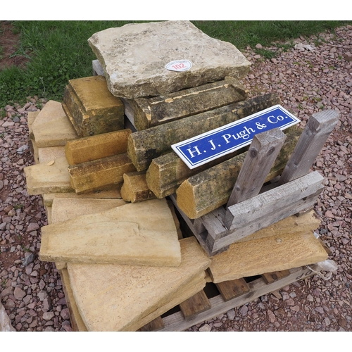 102 - Pallet of Cotswold stone - garden circle 2.6m dia