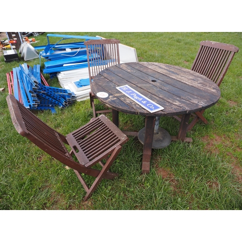 128 - Garden table and 3 chairs