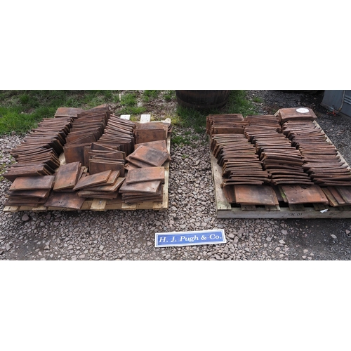 159 - 2 Pallets of roof tiles