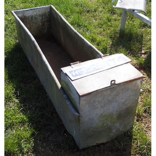 440 - Galvanised water tank 6ft