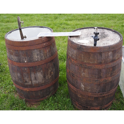 74 - Wooden water barrels - 2