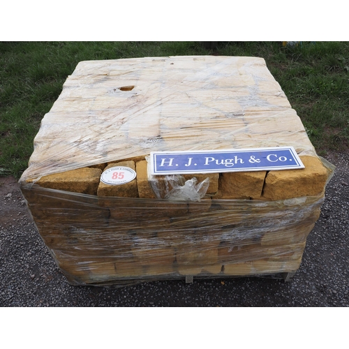 85 - Pallet of Cotswold stone bricks