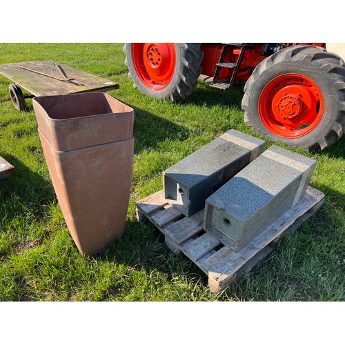 553 - Granite and plastic planters