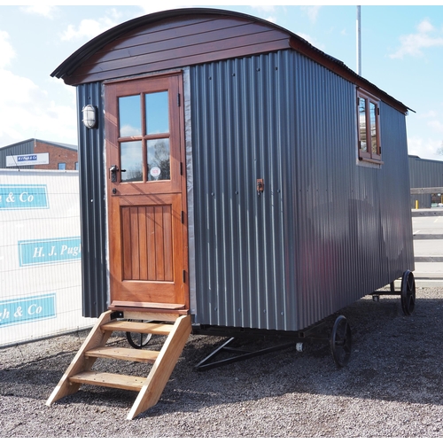 1419 - Shepherds hut 4.2 x 2.2m. Steel box section with turntable. Drawbar with tow hitch.  Fully insulated... 