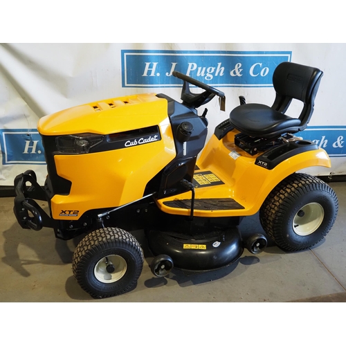 565 - Cub Cadet XT2 PS107 ride on mower, hydrostatic drive, good working order, very little use only 35 ho... 