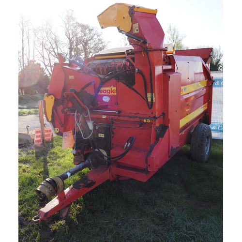 1374 - Teagle Tomahawk 9090 bale shredder