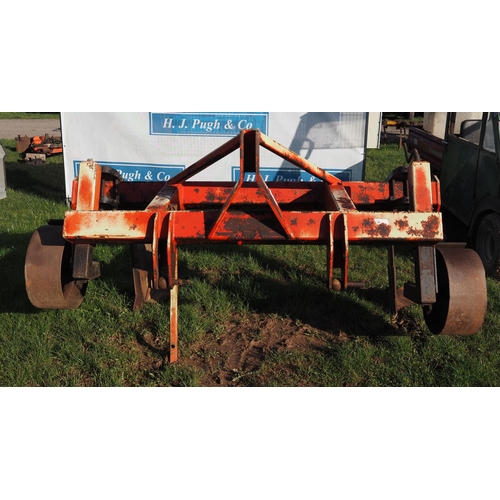 1397 - Twin leg subsoiler