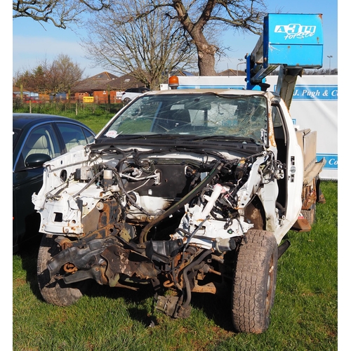 1476 - Toyota Hilux 4x4, 2014 2.5td rolling chassis with CPL A314 access platform.
No engine or gearbox and... 