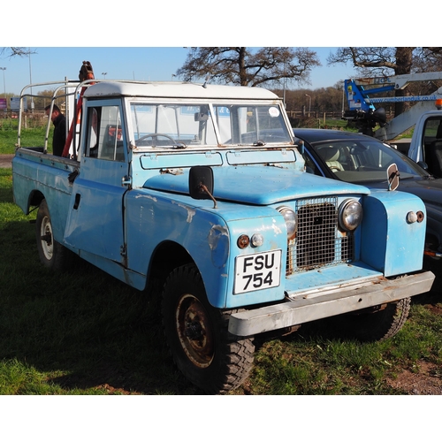 1478 - Land Rover Series II breakdown truck, 1958, 1997cc.
Chassis no. 151900323
Engine no. 15194478
Origin... 