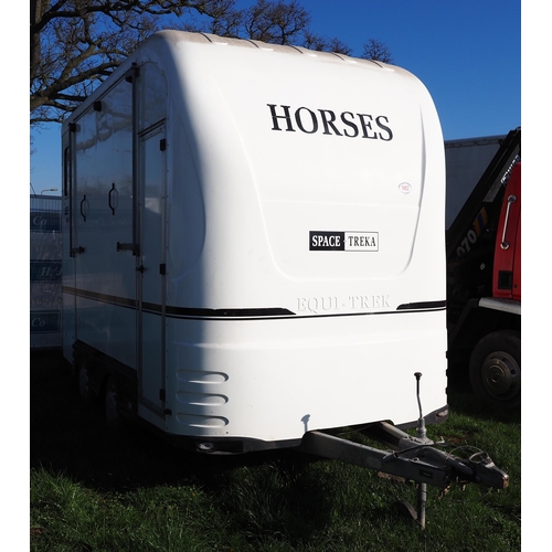 1482 - Equi-Trek Space-Treka horse box