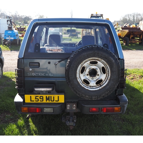 1487 - Daihatsu Sportrak 1.6 petrol. 1993. Starts and runs. 4WD Works fine. Been stood for many years. Need... 