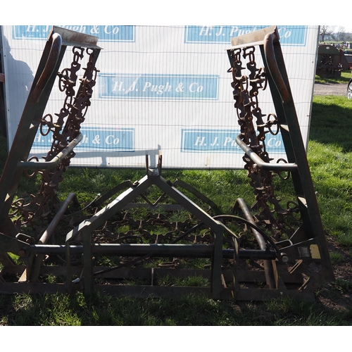 1503 - Mandam hydraulic folding chain harrow