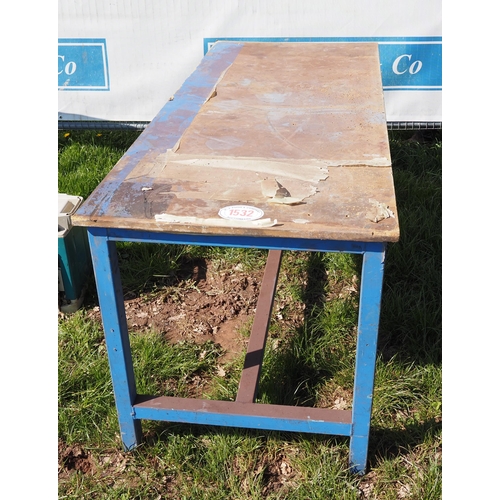 1532 - Steel table base