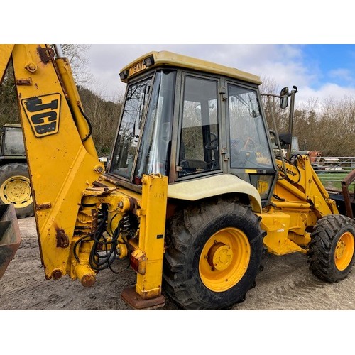 1448 - JCB 3CX. 1994. C/w 3 buckets, Low hours, new tyres. V5 and keys in office