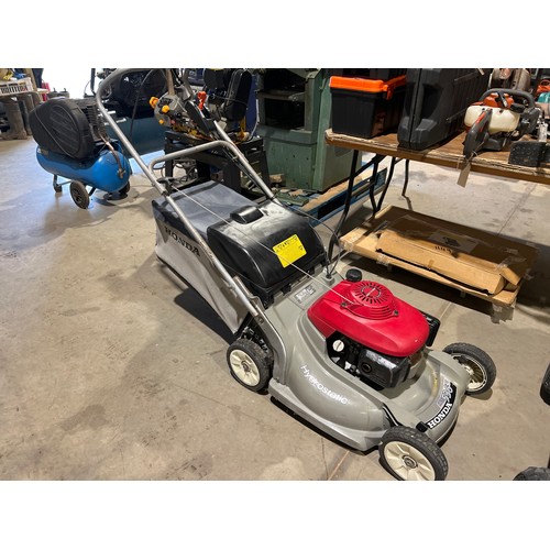 720 - Honda HRB 536 lawn mower