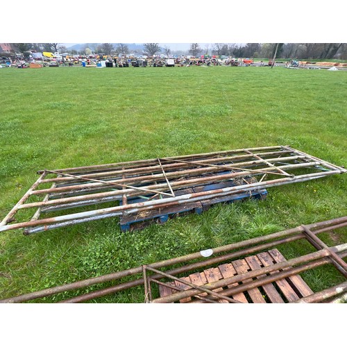 1143C - Galvanised gates 14ft - 3