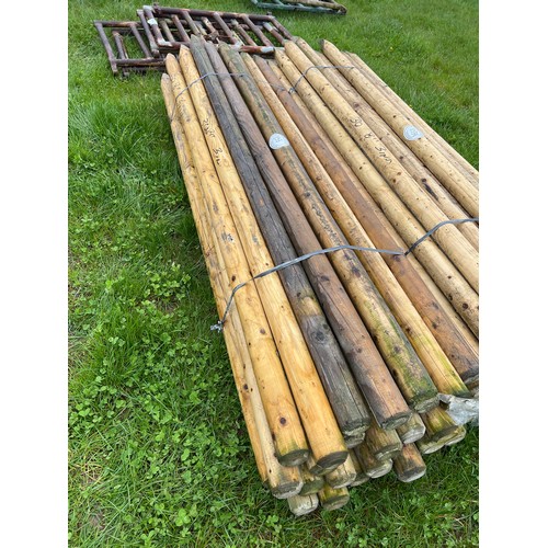 1153 - Round posts 8' x 3½