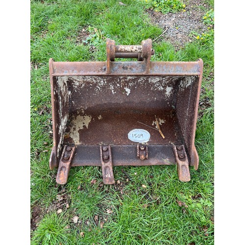 1569 - Digger bucket 2ft