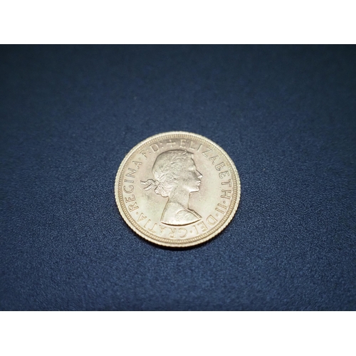 227 - 1965 Gold sovereign. Approx. 8g