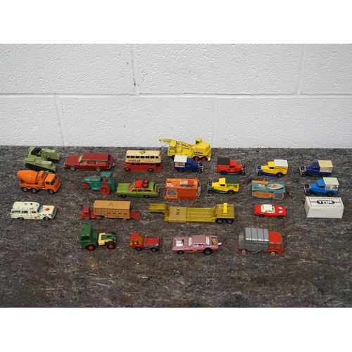 333 - Assorted vintage model vehicles to include Matchbox and Dinky.