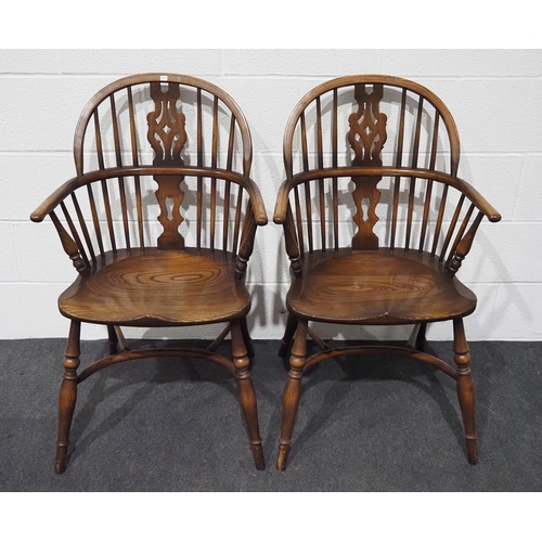 74 - Set of 2 Windsor armchairs with crinoline stretchers