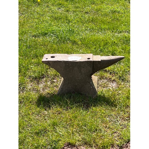 1478 - Large anvil