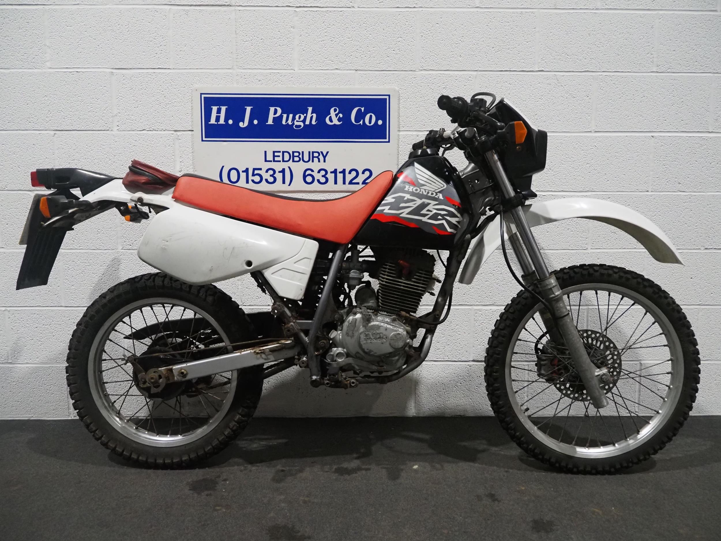 Honda XLR 125 trail bike, 2001, 124cc. Frame no. HK006702 En