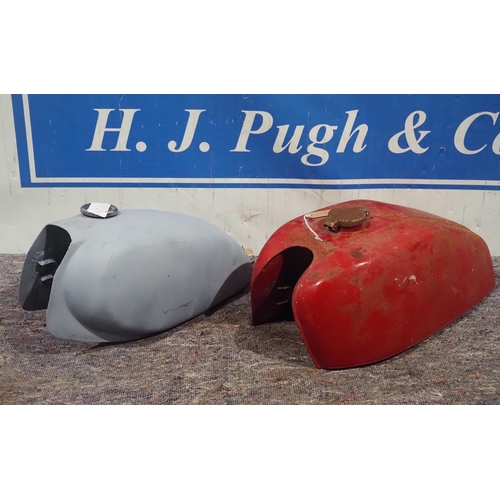 658 - Honda CB400 and Honda XL250 fuel tanks