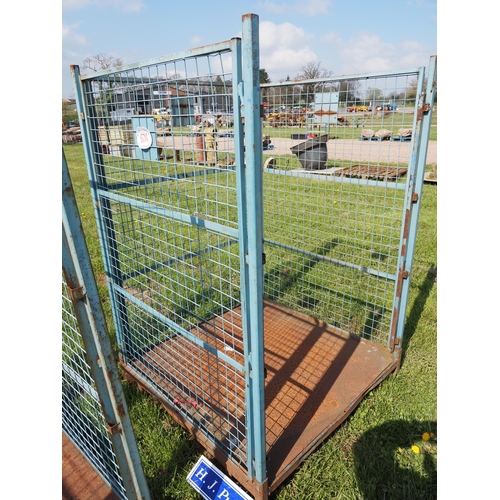 674 - Caged stillage 4 x 4ft