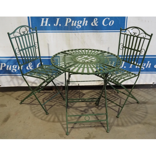 844 - Metal Bistro table and 2 chairs