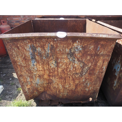 206 - Metal skip