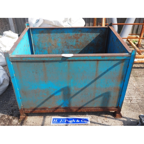 226 - Metal stillage with quantity of metal box section