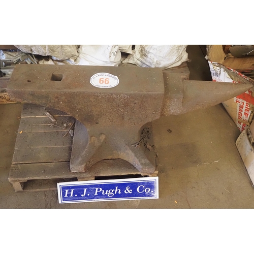 66 - Large anvil 4.5cwt 36 x 16